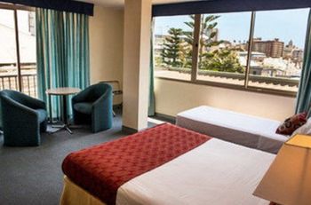 Newcastle Beach Hotel - Accommodation Tasmania 2