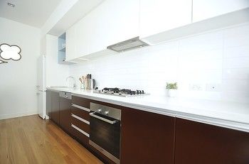 Neutral Bay 4 Young Furnished Apartment - Accommodation Tasmania 6