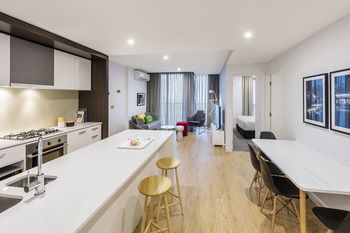 Oaks Southbank - Accommodation Tasmania 0