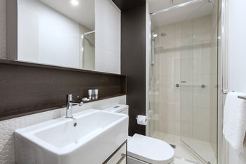 Oaks Southbank - Accommodation Tasmania 5