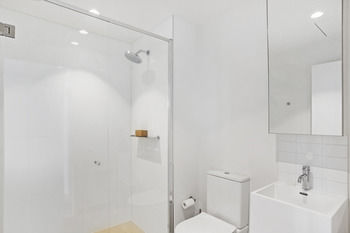 Serviced Apartments Melbourne - Accommodation Tasmania 6