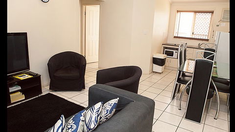 BEST WESTERN Caboolture Central Motor Inn - Accommodation Tasmania 1