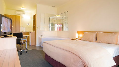 BEST WESTERN Airport Motel And Convention Centre - Accommodation Tasmania 1