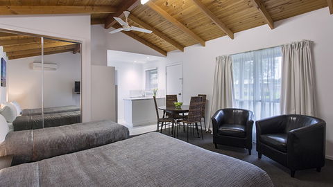 BEST WESTERN Colonial Village Motel - Accommodation Tasmania 2