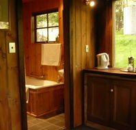 Braeside Mount Macedon Country Retreat and Bed  Breakfast - Accommodation Tasmania