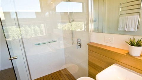 Aalborg Bright - Accommodation Tasmania 2