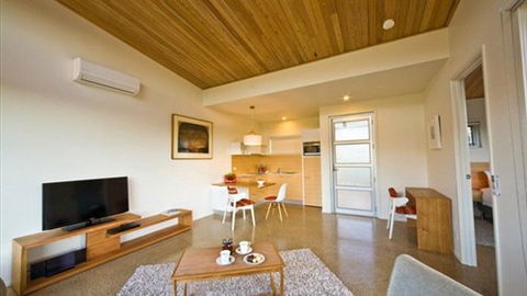 Aalborg Bright - Accommodation Tasmania 4