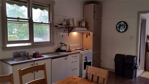 Lakeside Vista Holiday House - Accommodation Tasmania 1
