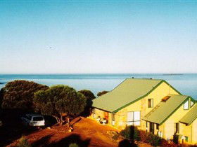 Cape Cassini Wilderness Retreat - Accommodation Tasmania 2