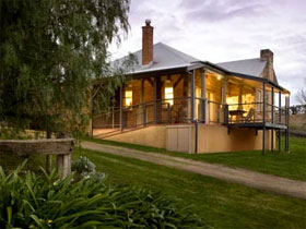 Longview Vineyard Homestead - Accommodation Tasmania 0