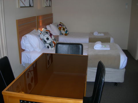 3 Sisters Motel & Cottage - Accommodation Tasmania 0