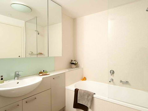 Apartments@Docklands - Accommodation Tasmania 2