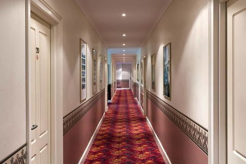 BEST WESTERN Ensenada Motor Inn & Suites - Accommodation Tasmania 2