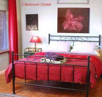 Bettenay's Lakeside Loft Spa Apartment - Accommodation Tasmania