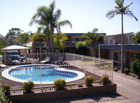 Chapman Court Holiday Units - Accommodation Tasmania 0