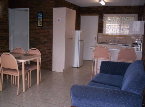 Chapman Court Holiday Units - Accommodation Tasmania 1