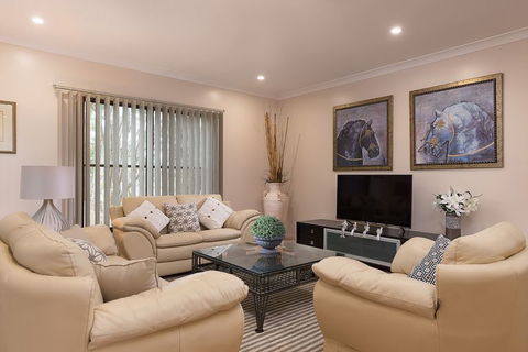 Jacaranda Cottages - Accommodation Tasmania 9