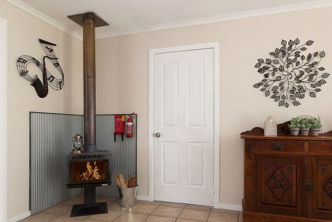 Jacaranda Cottages - Accommodation Tasmania 14