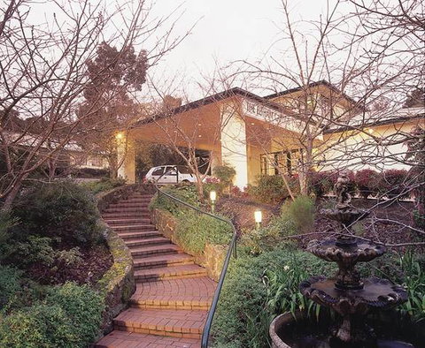 Eltham Gateway Hotel And Conference Centre - Accommodation Tasmania 0