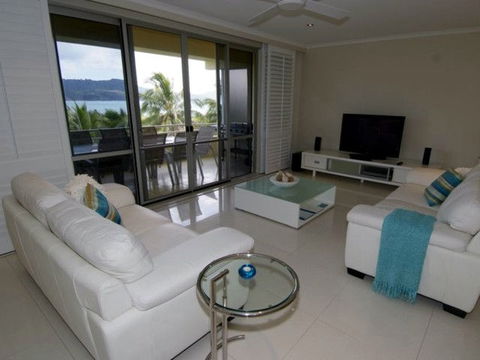 Hamilton Island Private Apartment - Poinciana - Accommodation Tasmania 1