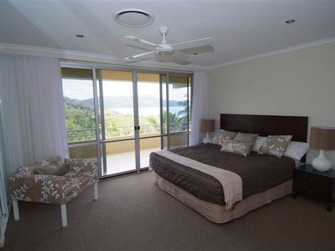 Hamilton Island Private Apartment - Poinciana - Accommodation Tasmania 2
