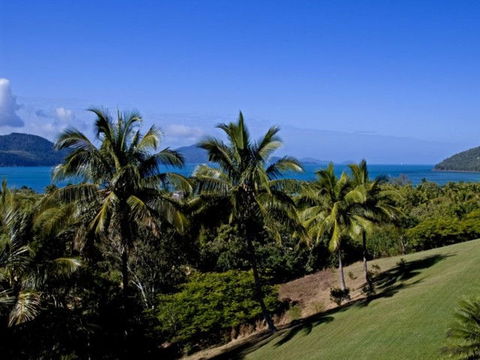 Hamilton Island Private Apartment - Poinciana - Accommodation Tasmania 4