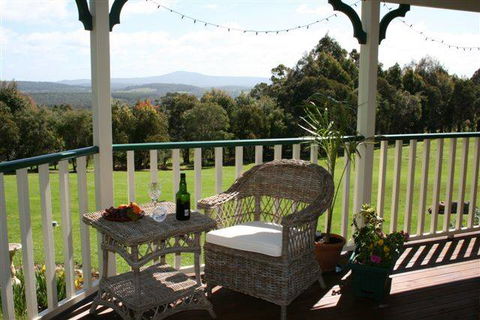 Mt Lindesay View Bed & Breakfast - Accommodation Tasmania 0