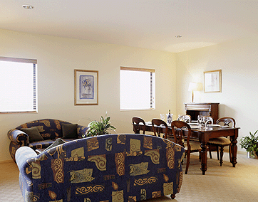 Quality Suites Boulevard on Beaumont Hotel - Accommodation Tasmania