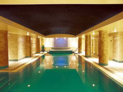 Radisson Hotel & Suites Sydney - Accommodation Tasmania 2