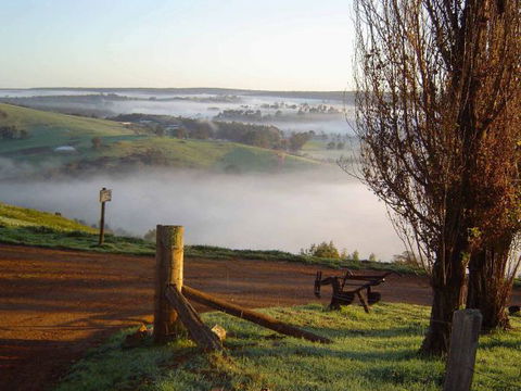 Balingup Heights Hilltop Forest Cottages - Accommodation Tasmania 4