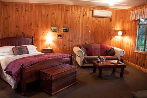 Balingup Heights Hilltop Forest Cottages - Accommodation Tasmania 8