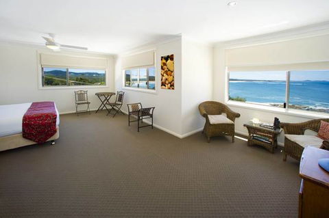 Solitary Islands Lodge - Accommodation Tasmania 0