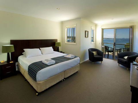 Solitary Islands Lodge - Accommodation Tasmania 2