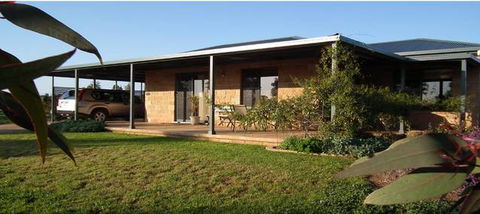 Welcome Cottage Executive Serviced Accommodation - Accommodation Tasmania 0
