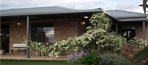 Welcome Cottage Executive Serviced Accommodation - Accommodation Tasmania 2