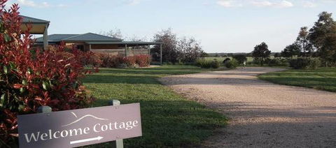 Welcome Cottage Executive Serviced Accommodation - Accommodation Tasmania 3