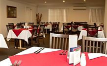 Hilltops Retreat Motor Inn - Young - Accommodation Tasmania 3