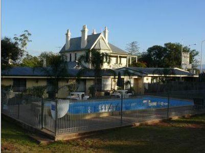 Airlie House Motor Inn - Accommodation Tasmania 0