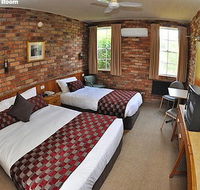 Log Cabin - Accommodation Tasmania