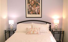 The White House Apartment - Accommodation Tasmania 4