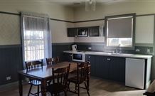 Wagga Wagga Country Cottages - - Accommodation Tasmania 6