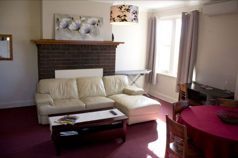Courthouse Hotel Boorowa - Accommodation Tasmania 3