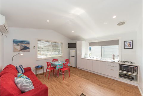 Colonial Holiday Park And Leisure Village - Accommodation Tasmania 5
