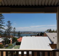 Newcastle Terraces and Apartments - Harbourside Apartment - Accommodation Tasmania