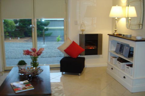 Auburn Pavilions - Accommodation Tasmania 2