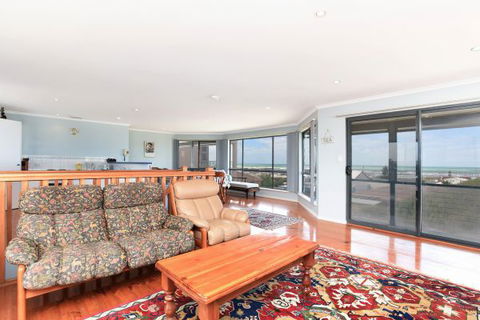 Ambergris - Accommodation Tasmania 3