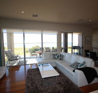 LJ Hooker Goolwa Holiday Rentals - 42 Underwood Avenue Goolwa Beach - Accommodation Tasmania