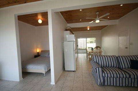 LJ Hooker Goolwa Holiday Rentals - 42 Underwood Avenue, Goolwa Beach - Accommodation Tasmania 7