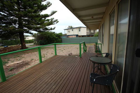 LJ Hooker Goolwa Holiday Rentals - 42 Underwood Avenue, Goolwa Beach - Accommodation Tasmania 15
