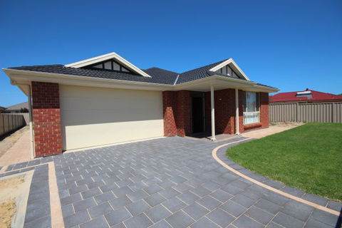 LJ Hooker Goolwa Holiday Rentals - 42 Underwood Avenue, Goolwa Beach - Accommodation Tasmania 16